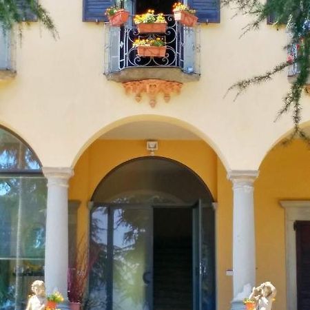 Villa Riva Lago - Apartment With Parking Tavernola Bergamasca Εξωτερικό φωτογραφία