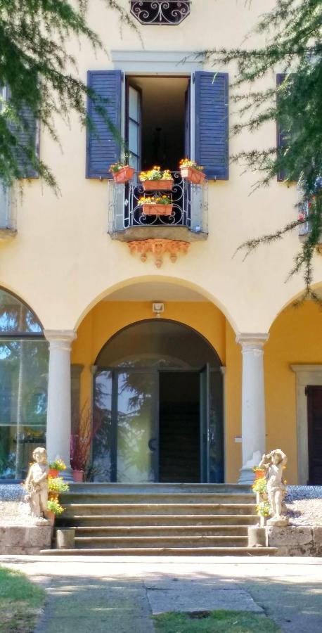 Villa Riva Lago - Apartment With Parking Tavernola Bergamasca Εξωτερικό φωτογραφία