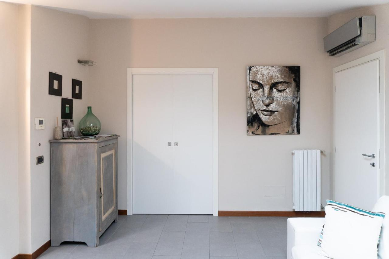 Villa Riva Lago - Apartment With Parking Tavernola Bergamasca Εξωτερικό φωτογραφία