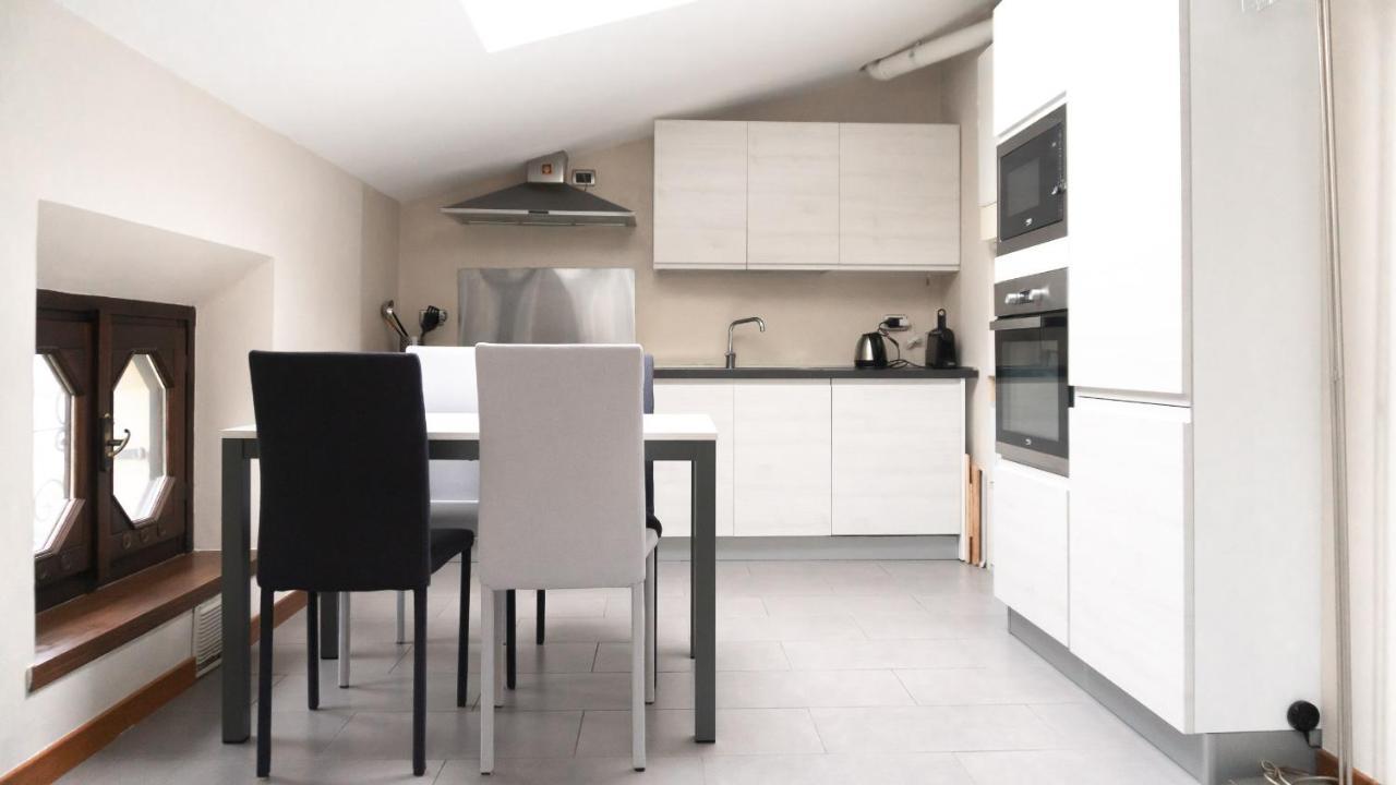 Villa Riva Lago - Apartment With Parking Tavernola Bergamasca Εξωτερικό φωτογραφία